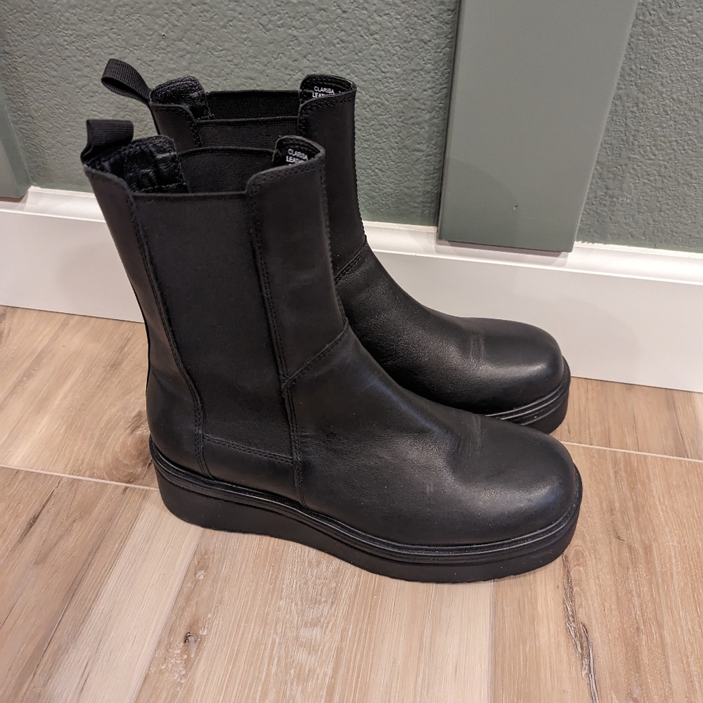 STEVE MADDEN women's Clarisa Chelsea Boot 7.5 Chunky sole